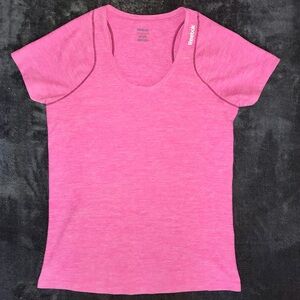 Reebok Women's Size Medium Short Sleeve Play Dry Athletic Top Reebok Spell-Out